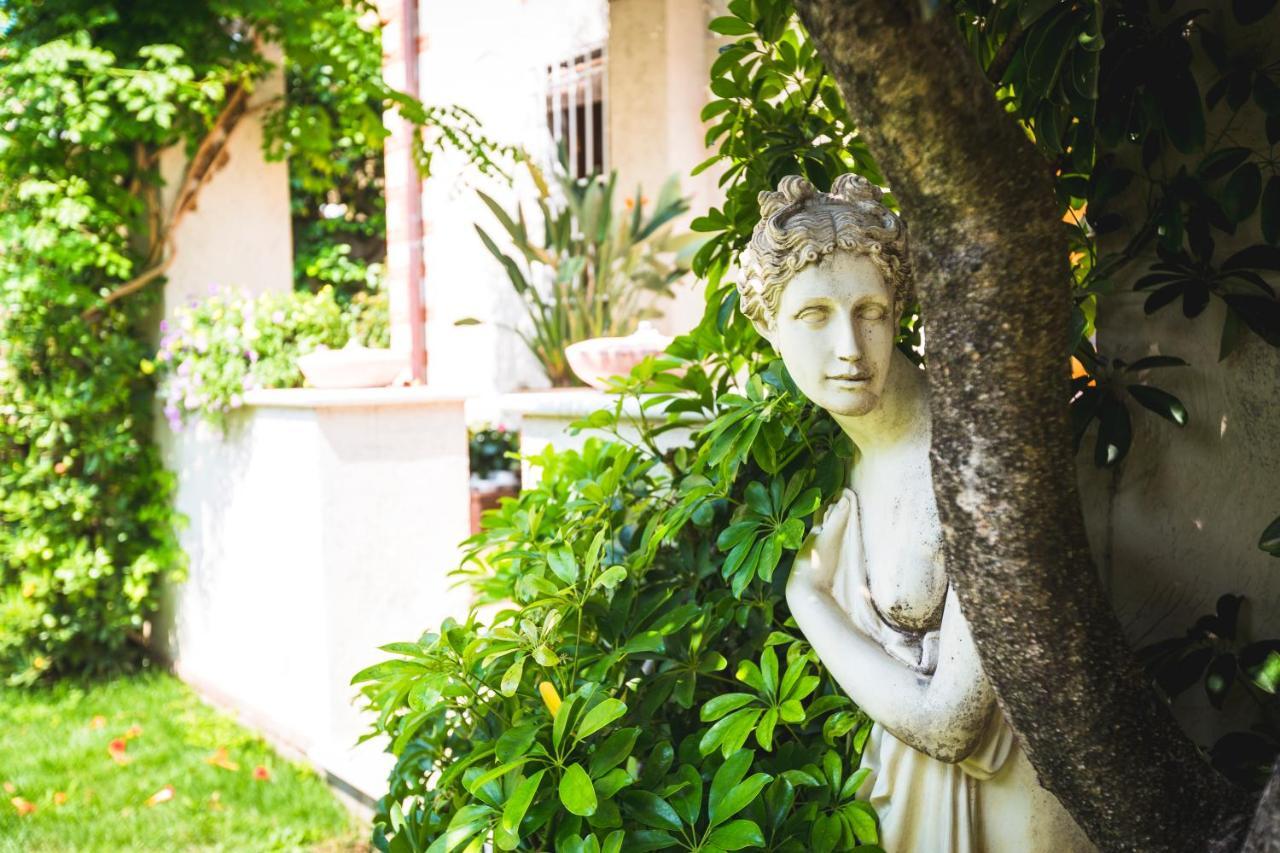 Hotel Sonia Forte dei Marmi Exteriör bild